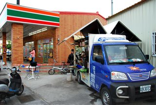 咖啡車平常停在澎科大三多路7-11旁