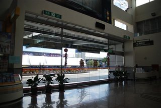 台南機場大廳入口