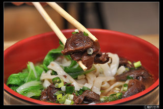 澎湖元氣YUMMY複合式餐飲-大塊牛肉，吃起來真的很棒