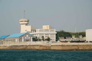 這裡可以看到現在還在這裡的海軍還有軍艦