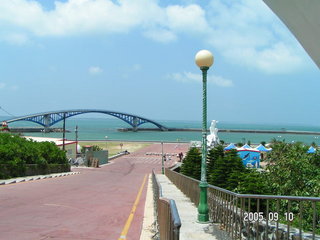 觀音亭海濱公園搭配西瀛虹橋的全景