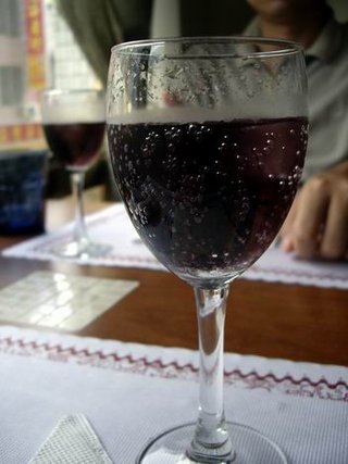 餐前酒類似香檳果汁的口味