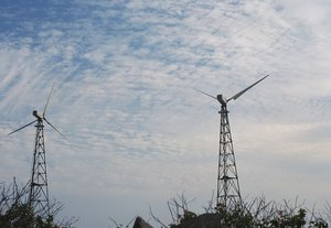 此情可待長追憶！七美風車已經功不成身已退，這兩具風力發電機組已經黯然躺下，遊客再也看不見風車在七美遼闊天空中聳立的畫面