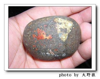 隨處可見的文石痕跡